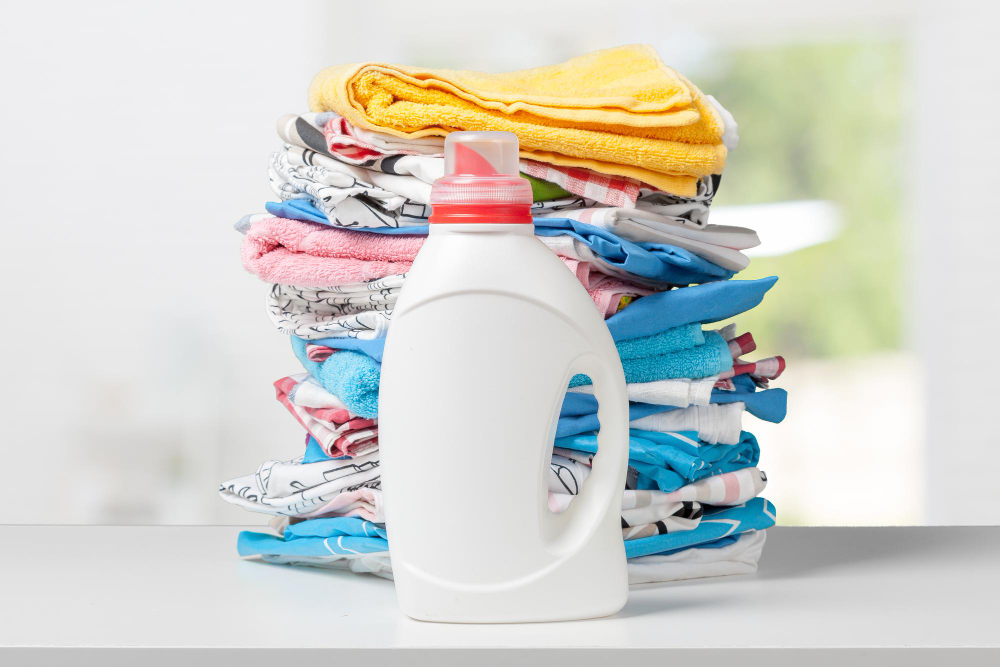 colorful-towels-liquid-laundry-detergent.jpg